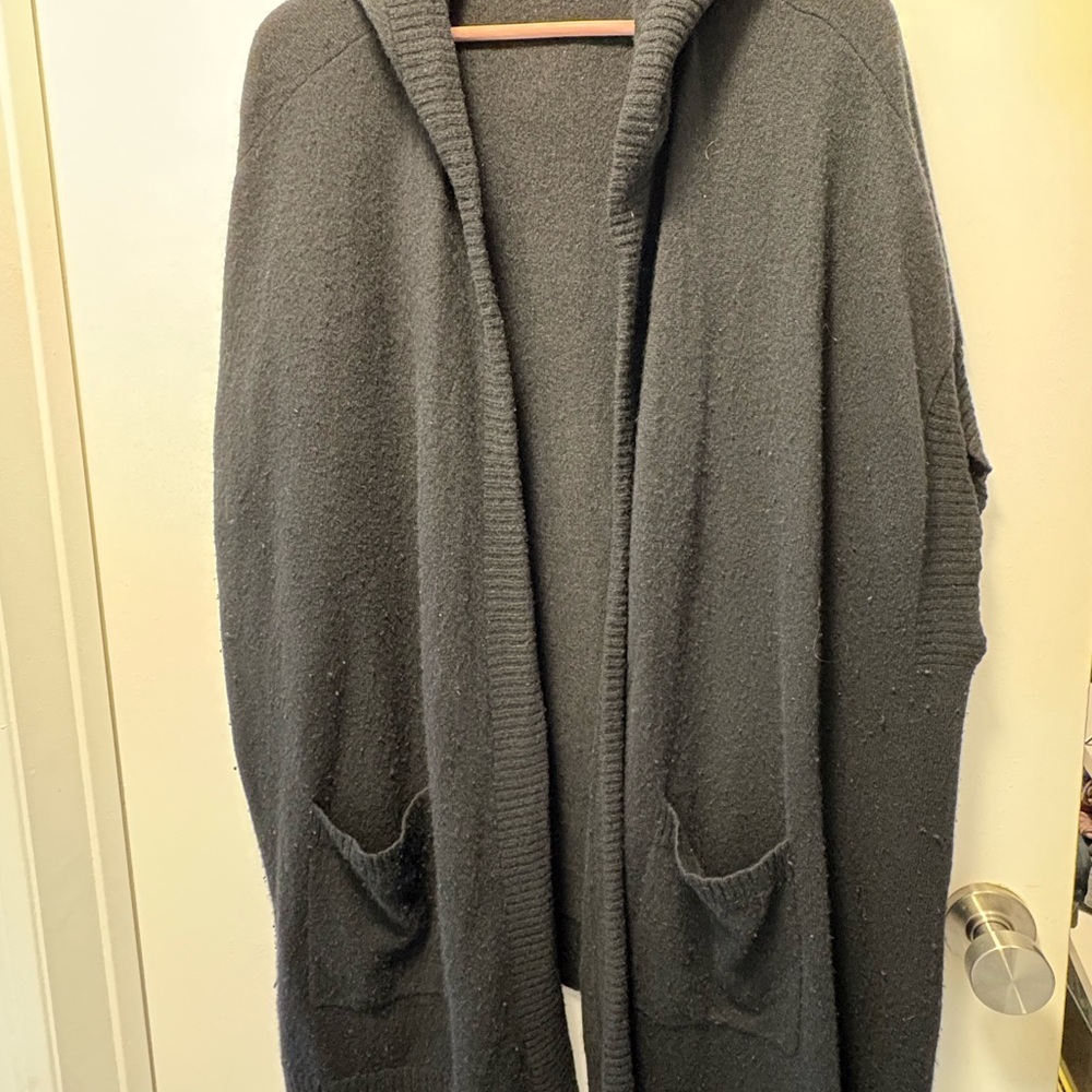 Charter Club black cashmere sleeveless hooded cape/cardigan (L)